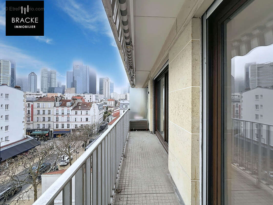 Appartement à COURBEVOIE