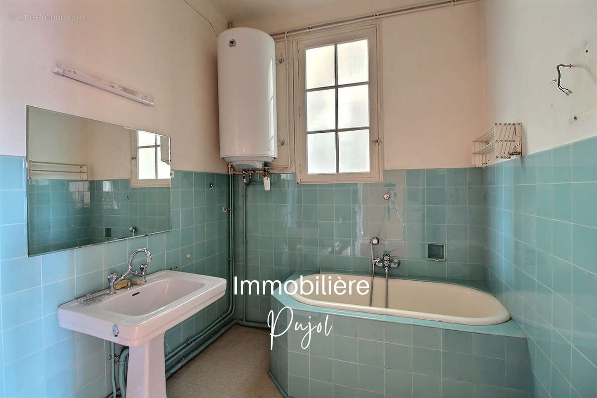 Appartement à MARSEILLE-6E