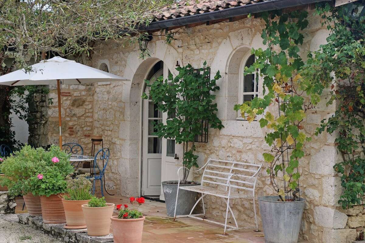 Maison à MAUVEZIN