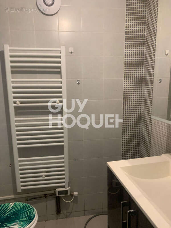 Appartement à LES LILAS