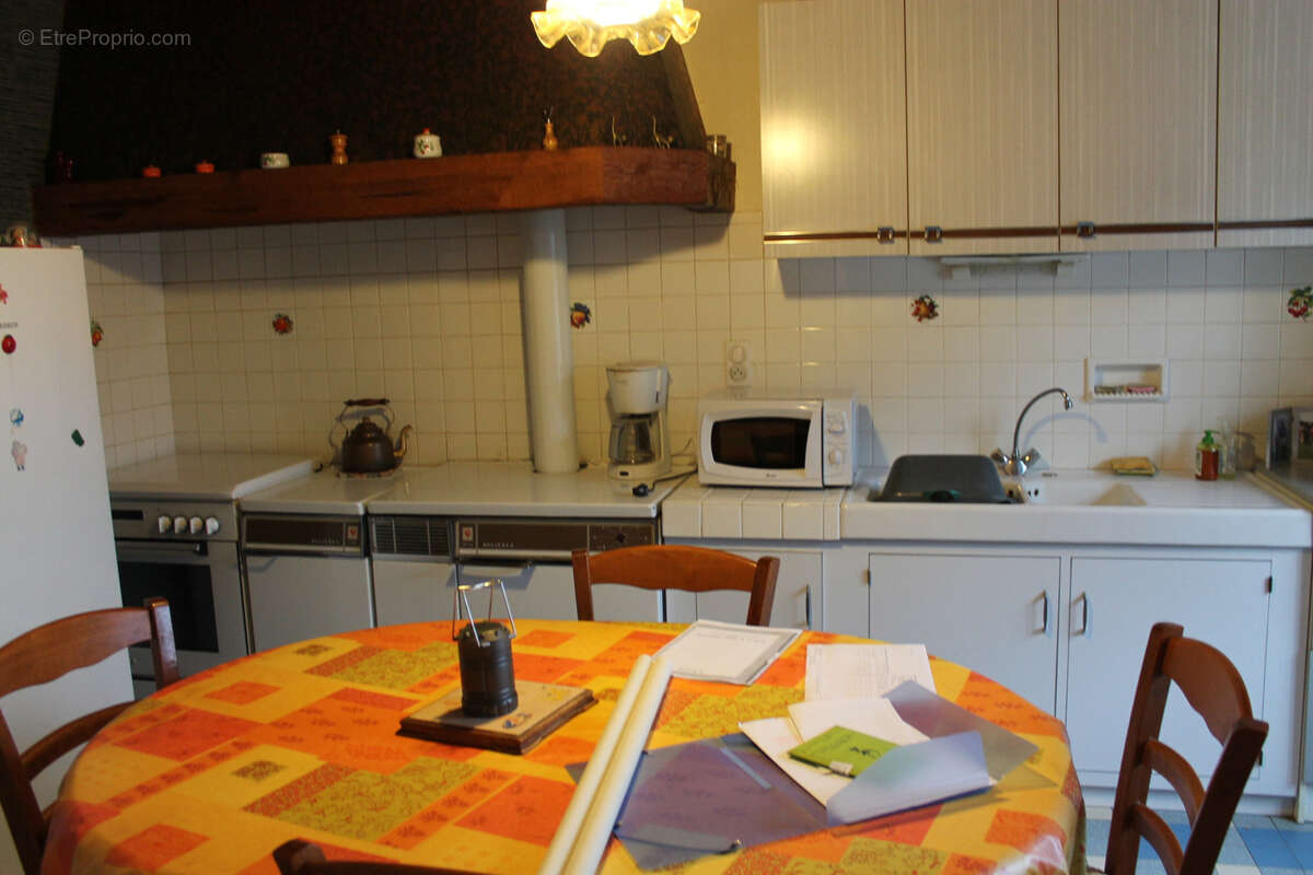 Maison à JUMILHAC-LE-GRAND