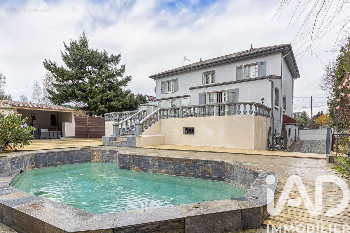 Photo 2 - Maison à BRON