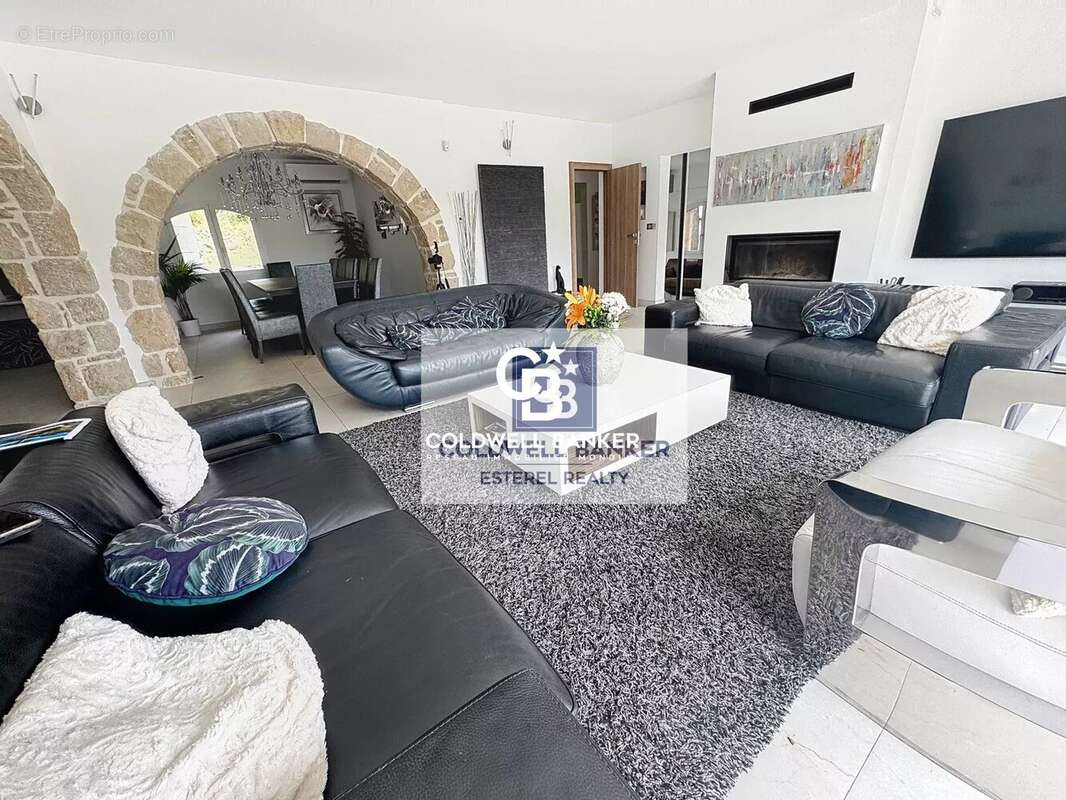 Maison à SAINT-RAPHAEL