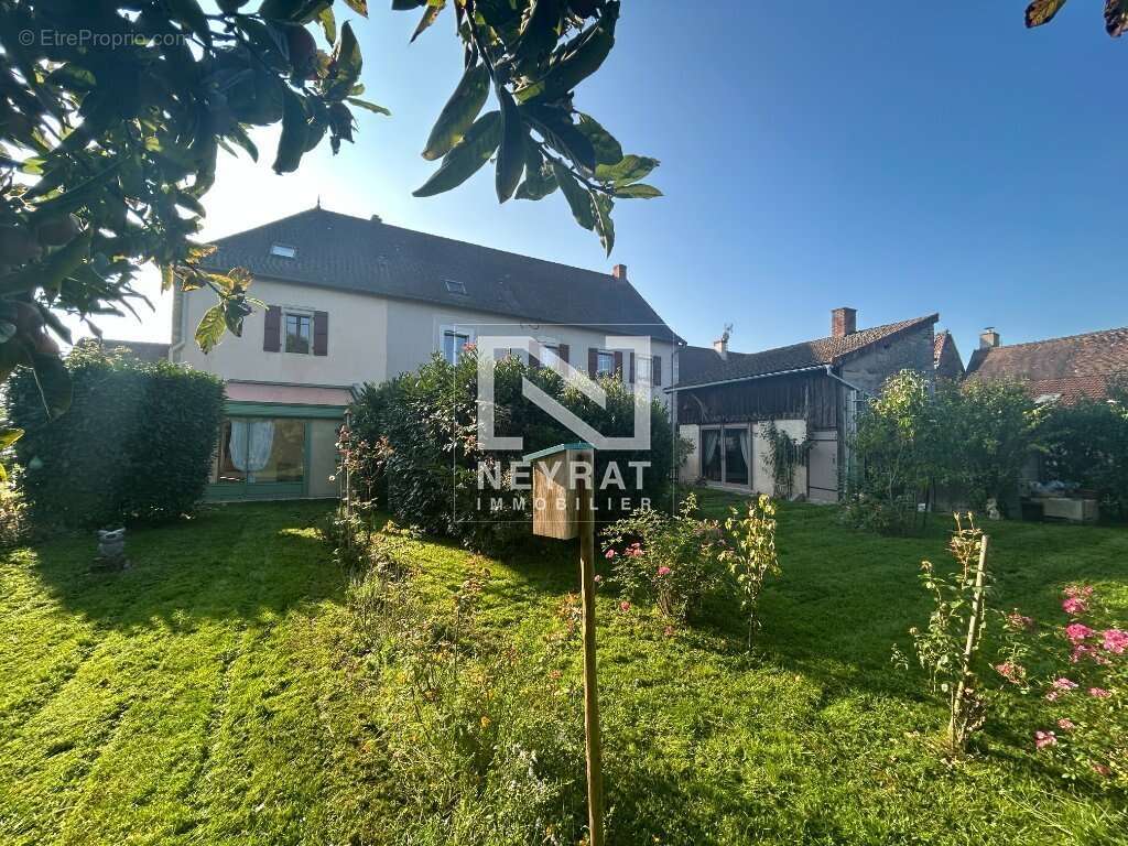 Maison à SENNECEY-LE-GRAND