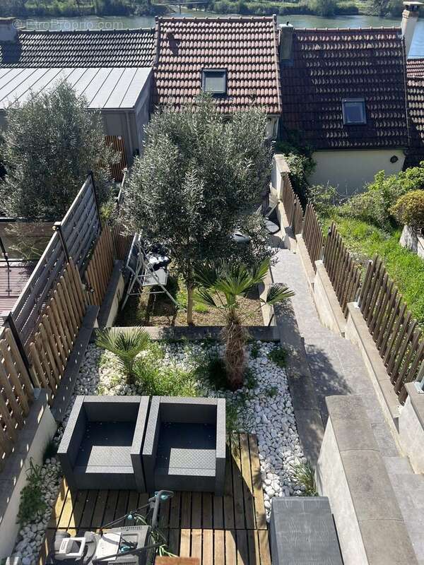 Maison à LA FRETTE-SUR-SEINE