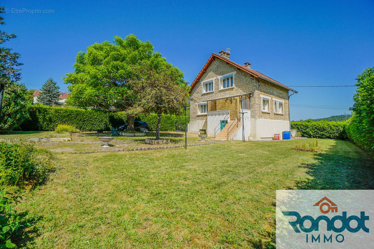 Maison à SELONGEY