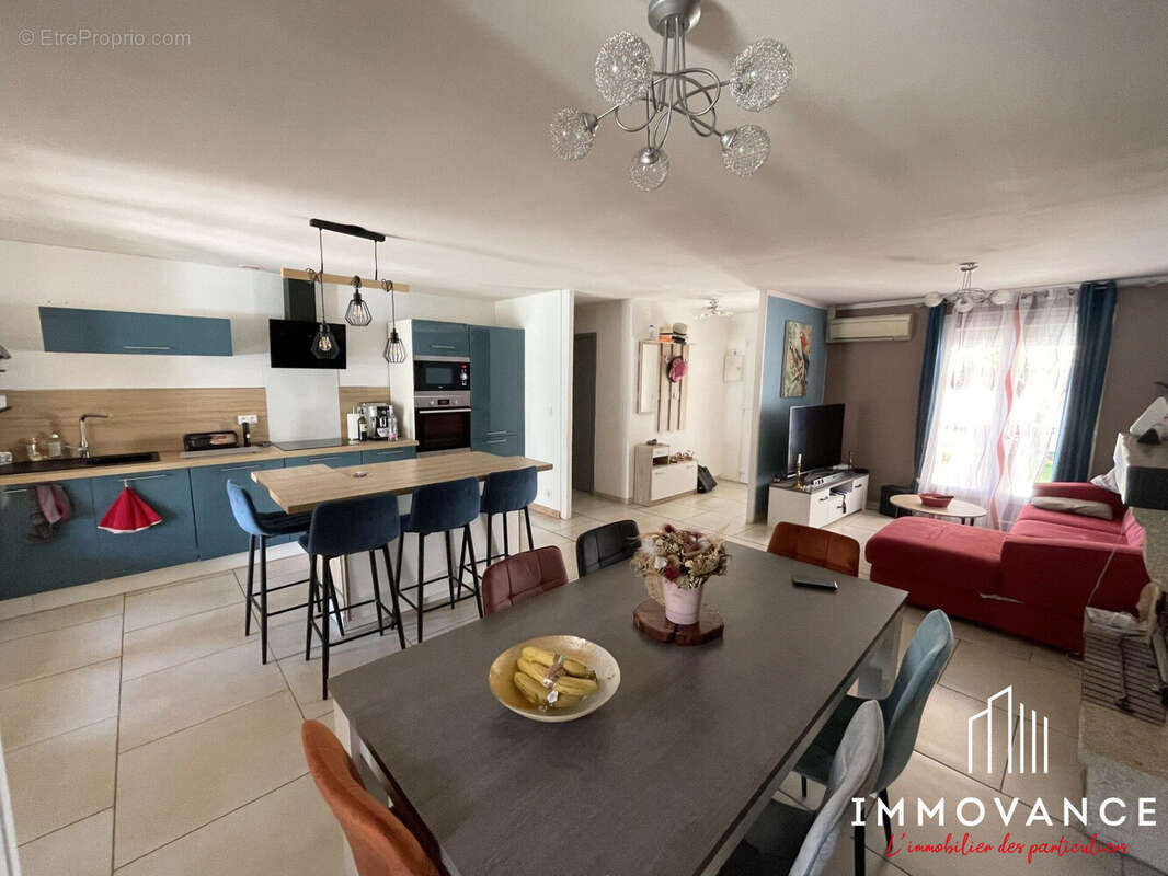 Maison à COURNONTERRAL