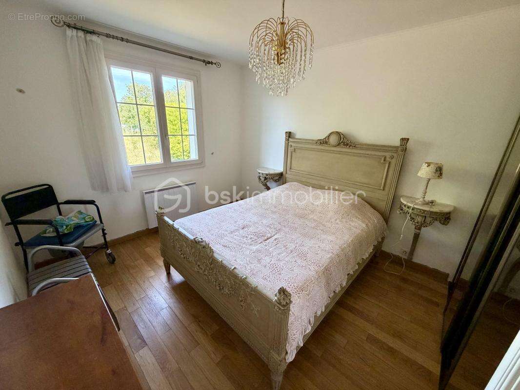 Maison individuelle 112m2 avec sous sol total de 100m2 sur une parcelle de 1236m2 - photo 10