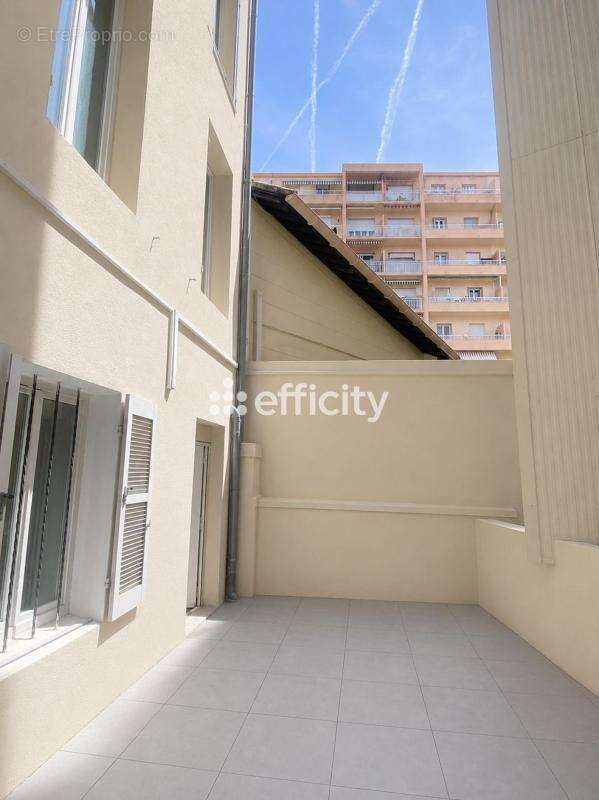Appartement à MARSEILLE-7E