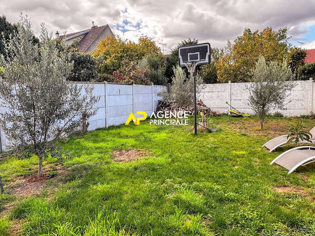 Maison à SARTROUVILLE