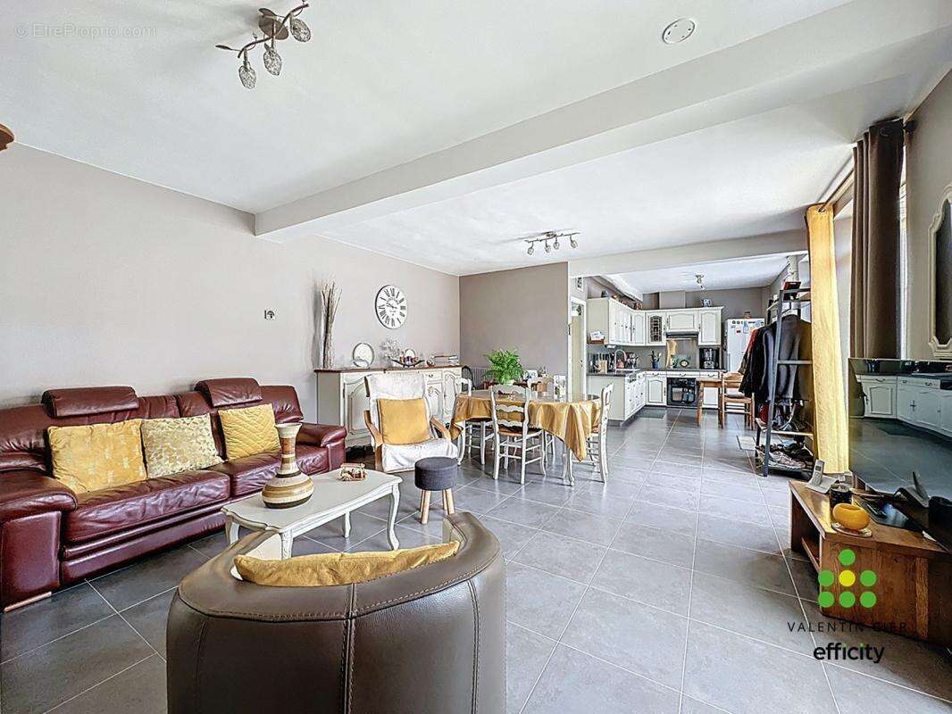 Maison à CHATEAUNEUF-EN-THYMERAIS