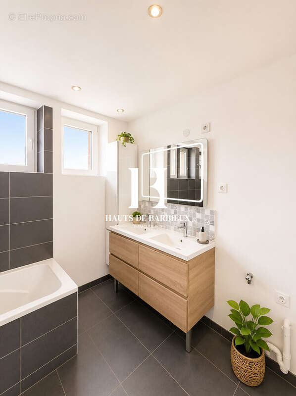 Salle de bain  - Appartement à FACHES-THUMESNIL