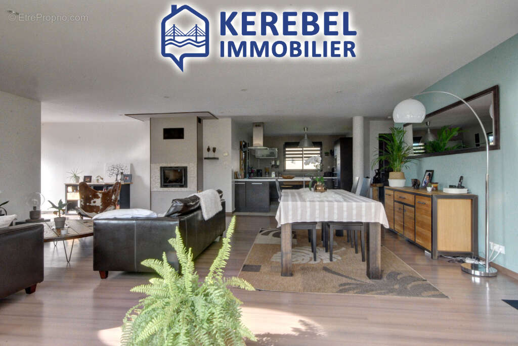 Maison à SAINT-URBAIN