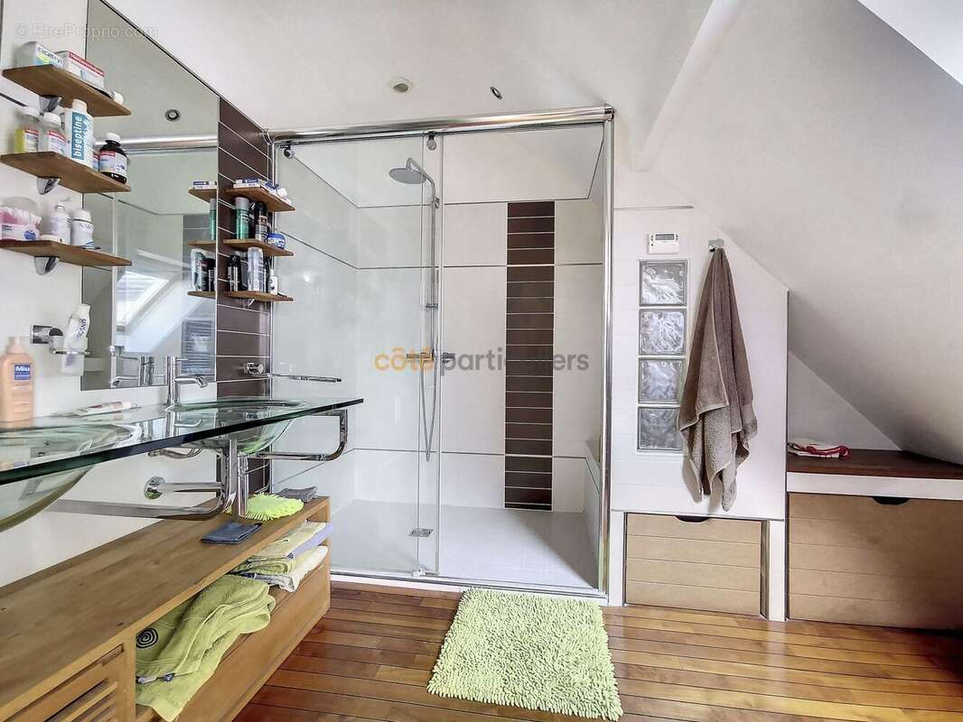 Maison à SAINT-MAUR-DES-FOSSES