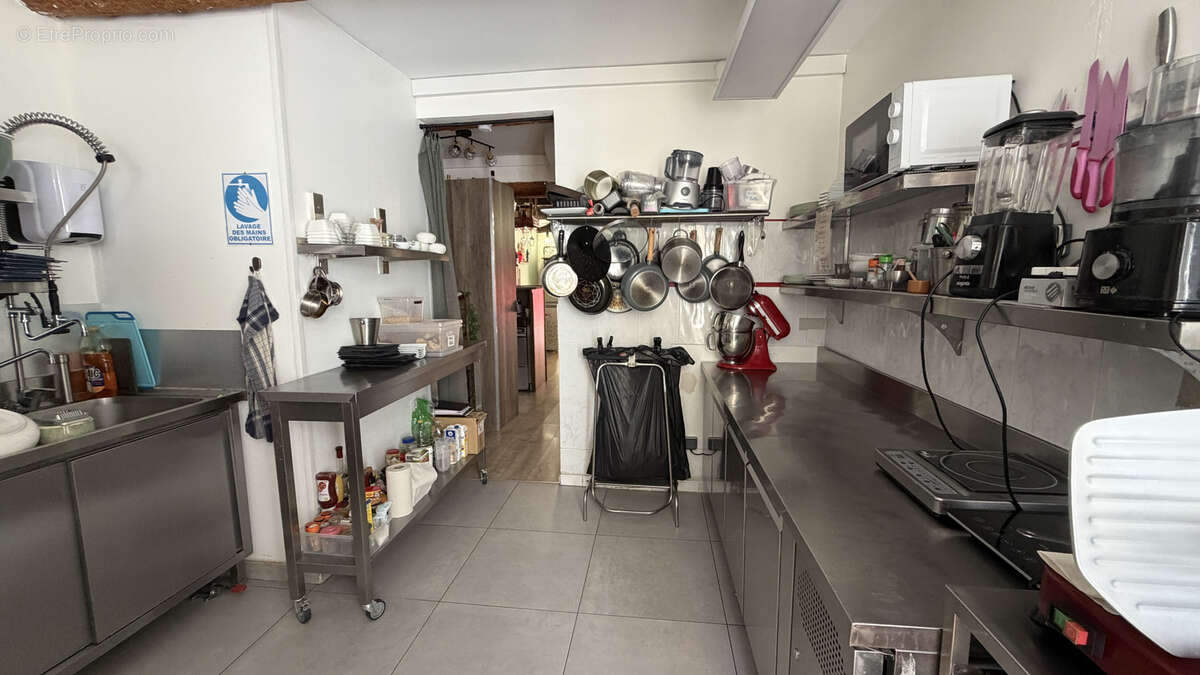 Fonds de commerce 30m2 plein centre - photo 6
