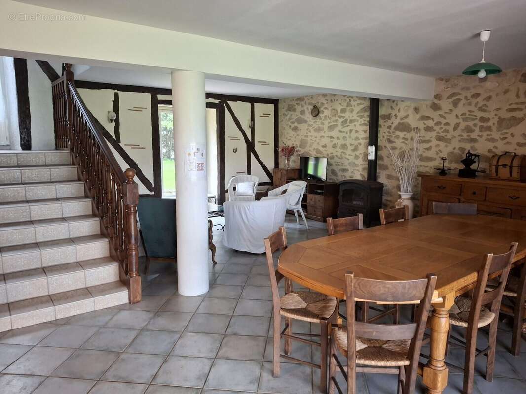 Maison à MONFLANQUIN