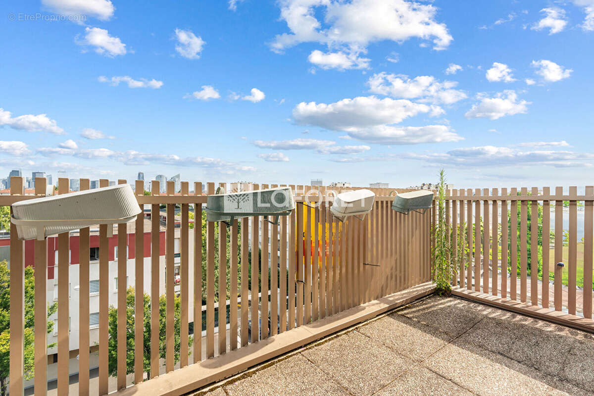 Appartement à NANTERRE