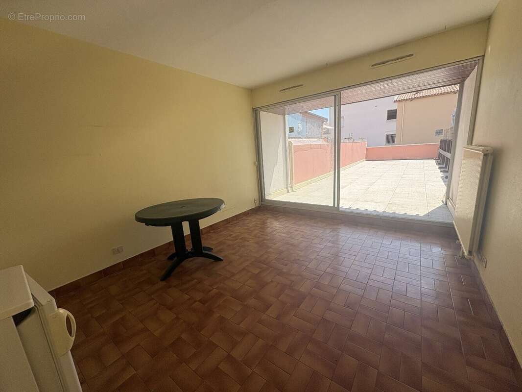 LE CAP D'AGDE - CENTRE PORT - Studio avec loggia et grande terrasse Vue Port - photo 3