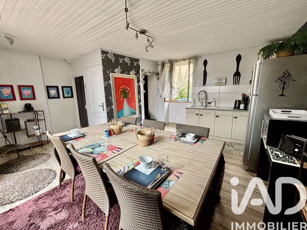 Maison 65 m² à Sarlat-La-Caneda  - photo 2