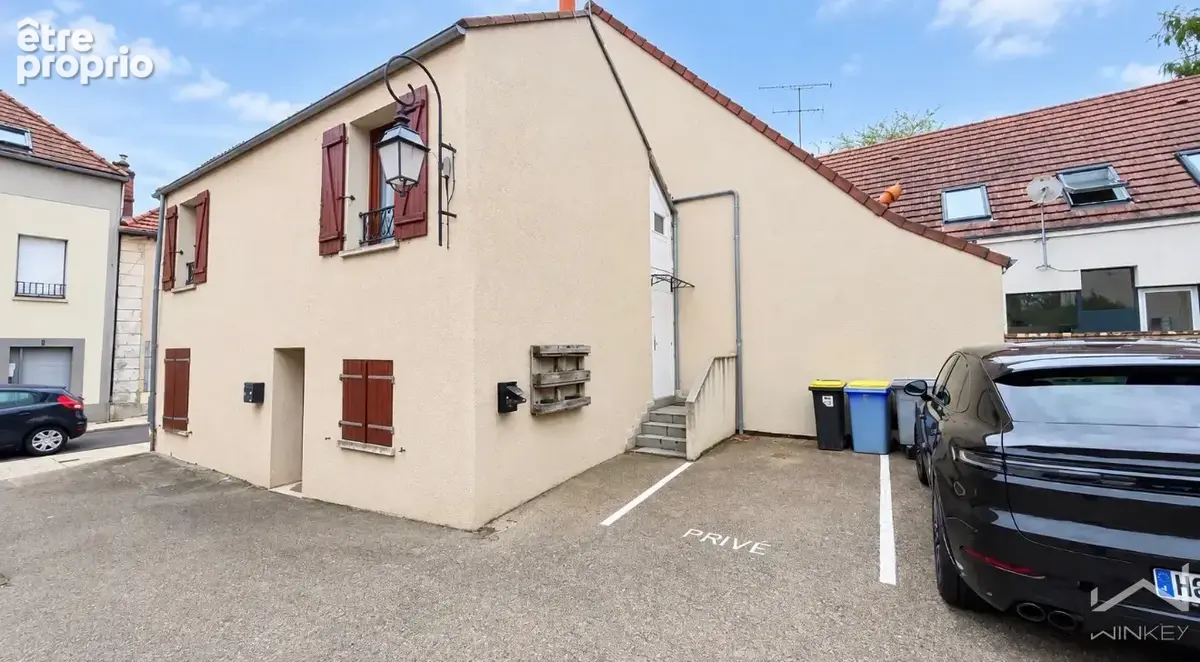 Charmant f2 avec poutres apparentes et parking   plaisir - photo 4