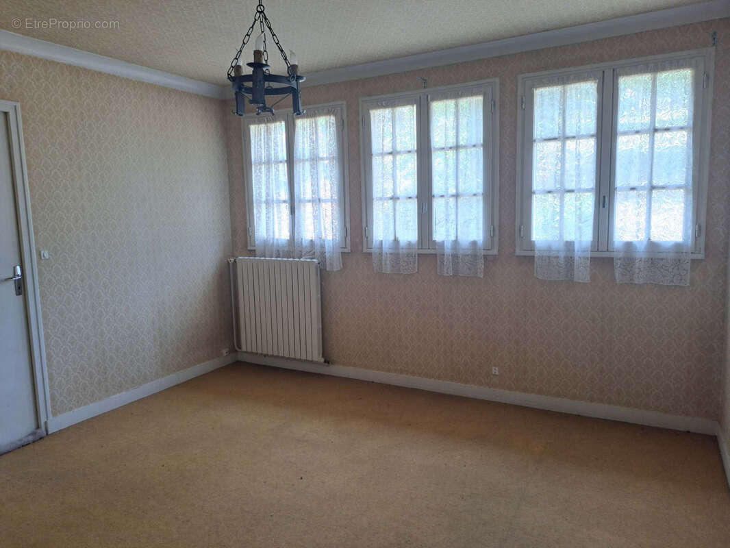 Maison à SAINT-CALAIS