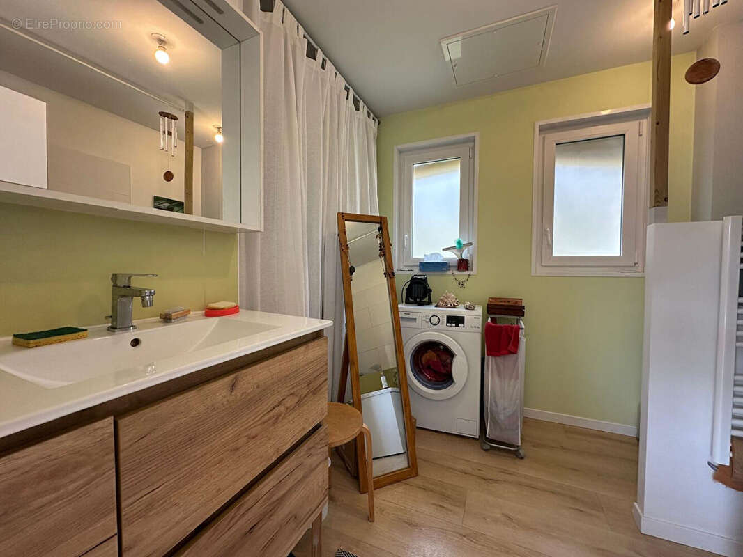 Maison recente, vue plongeante et degagee sur la montagne, verger - photo 9