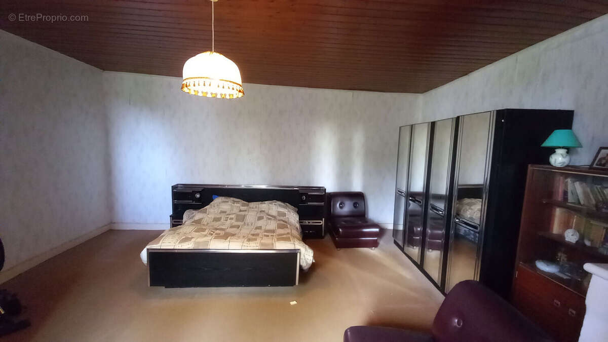 Maison de village 239m² à montpon-ménestérol - photo 6