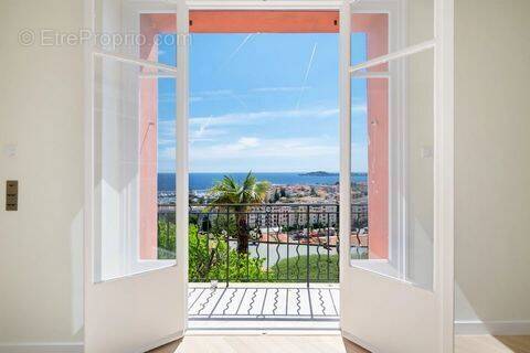 Appartement à BEAULIEU-SUR-MER