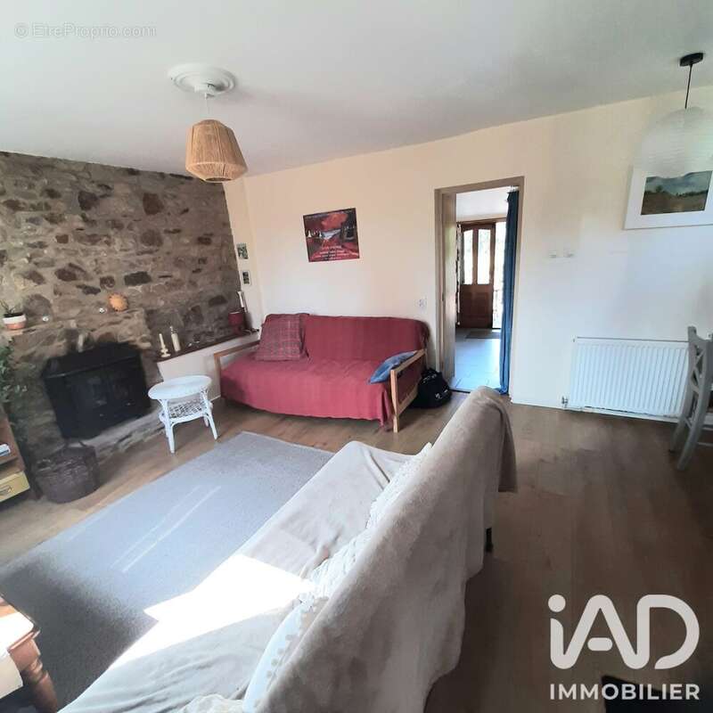 Maison 47 m² à Duault  - photo 5