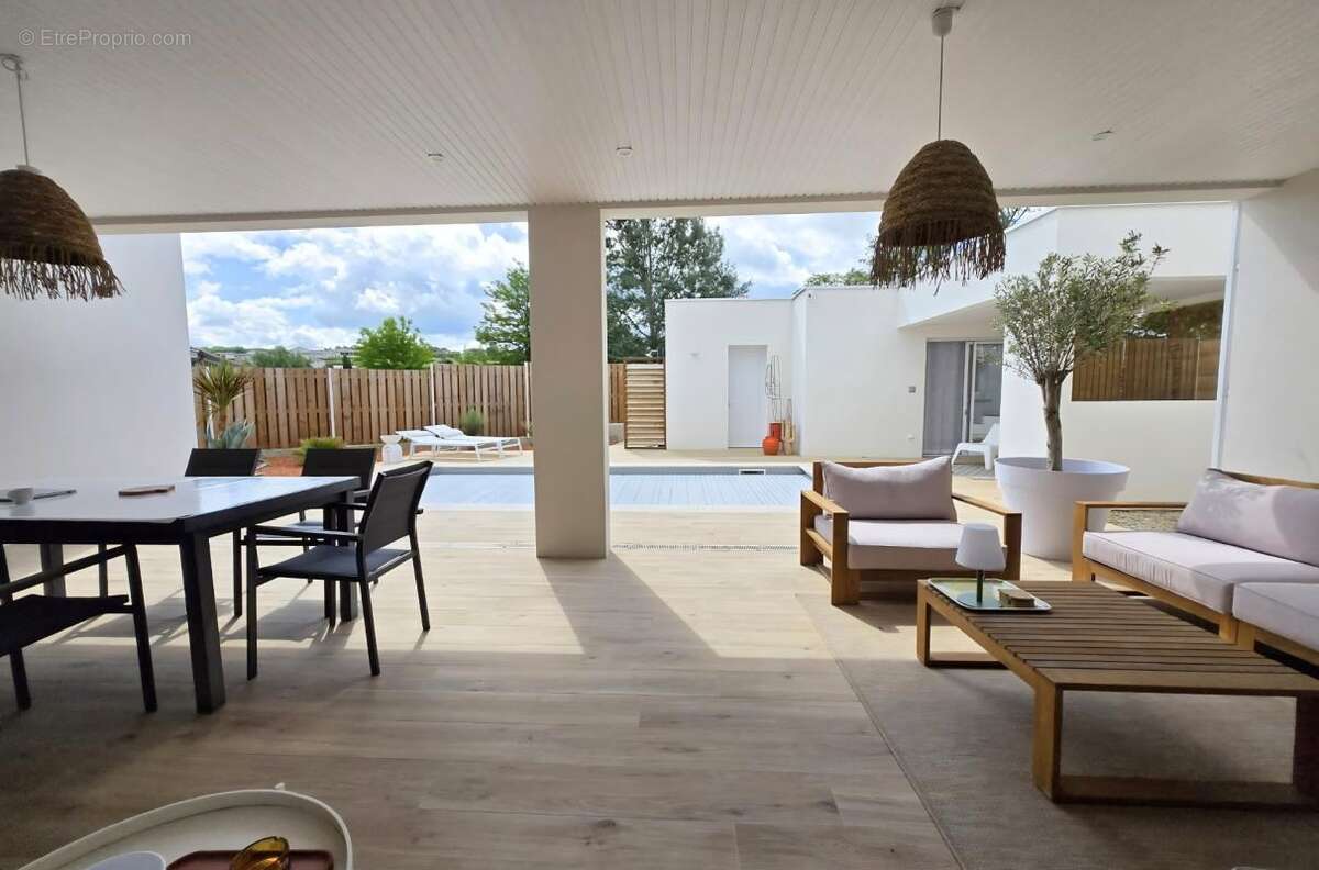 Maison de haut standing à vendre 8 pièces BOULAZAC (24) - photo 6