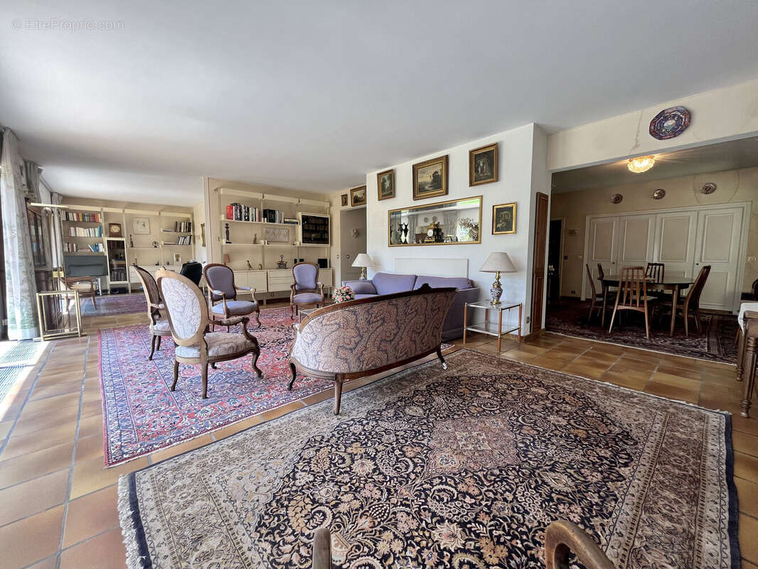 Maison à LE VESINET