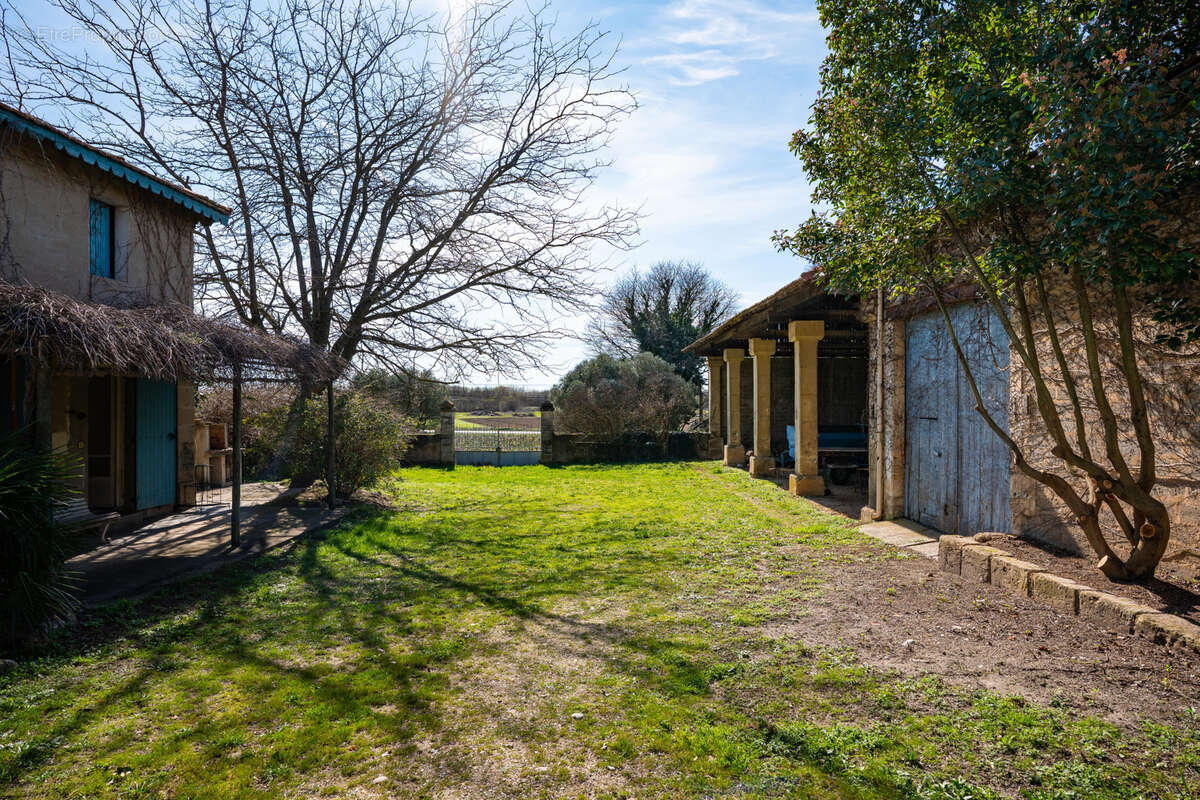 Maison à BELLEGARDE