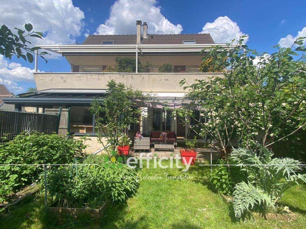 Appartement à BOISSY-SAINT-LEGER