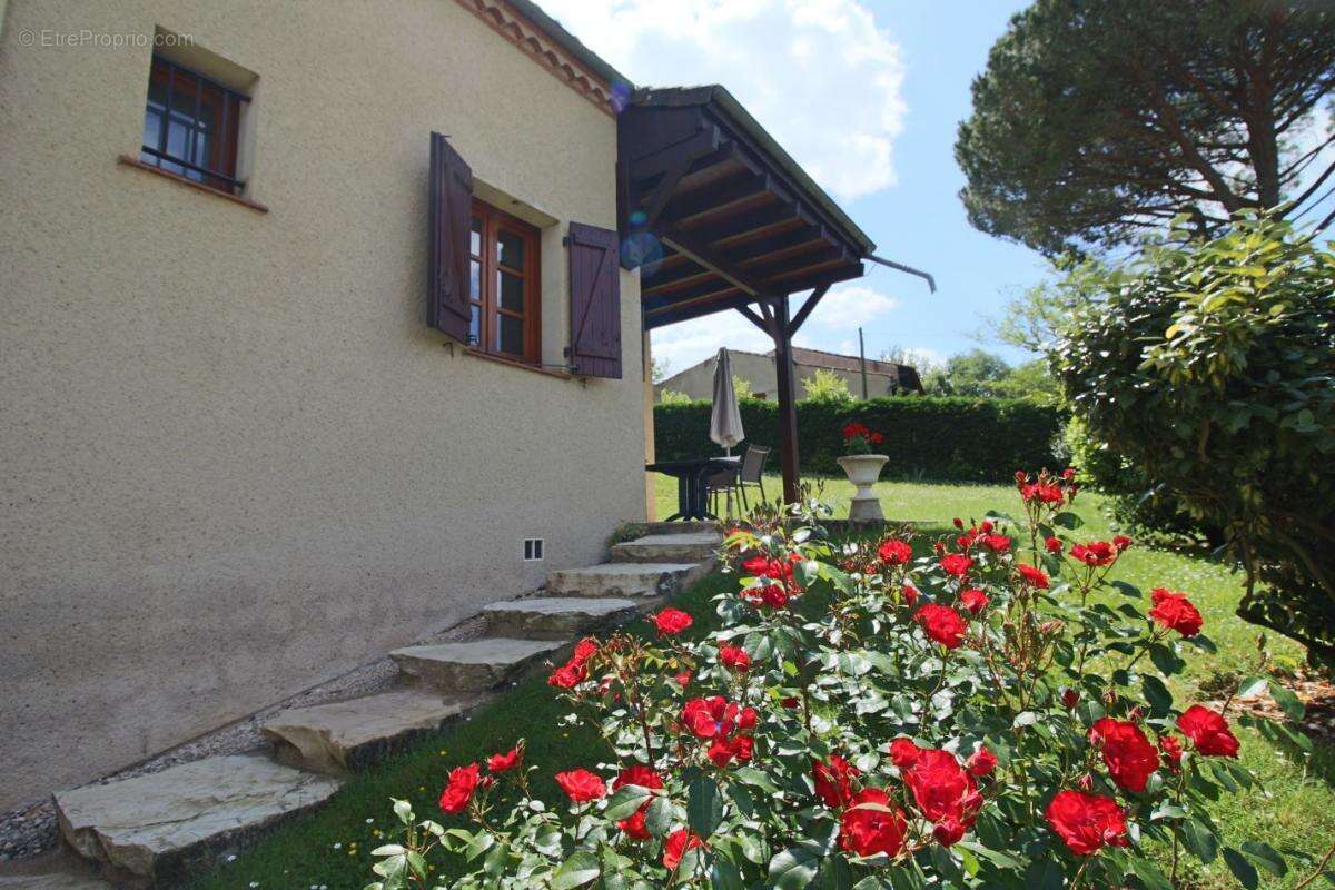 Maison à PUY-L&#039;EVEQUE