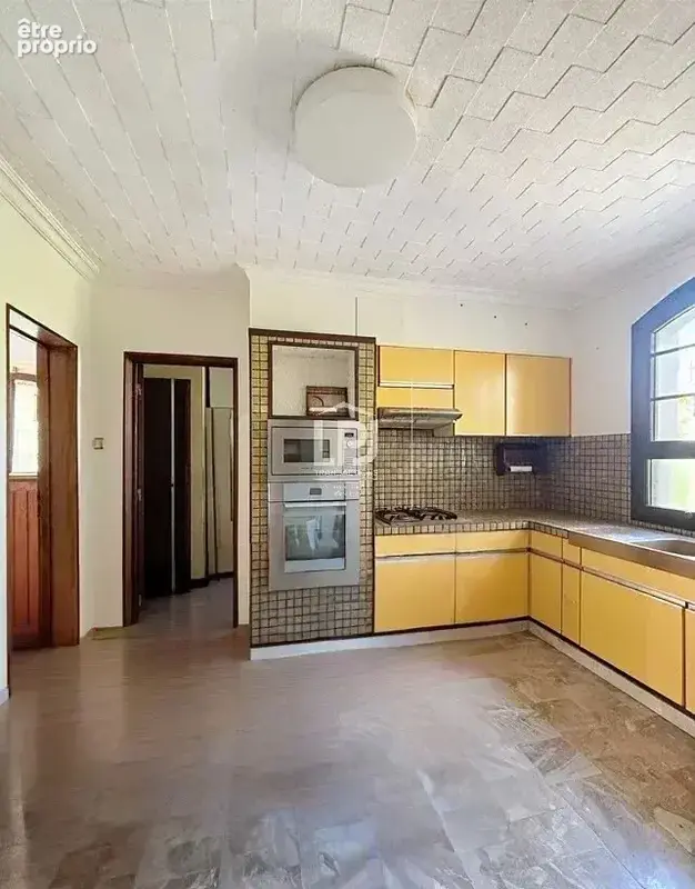 Maison individuelle - 5 pièces - 151 m² sur une parcelle arborée de près de 2700 m² côté village - photo 6