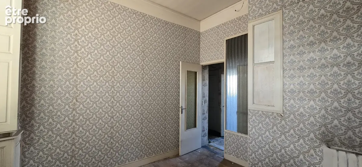 Appartement de 87m2 dans le centre historique de Riom a rénover. - photo 5
