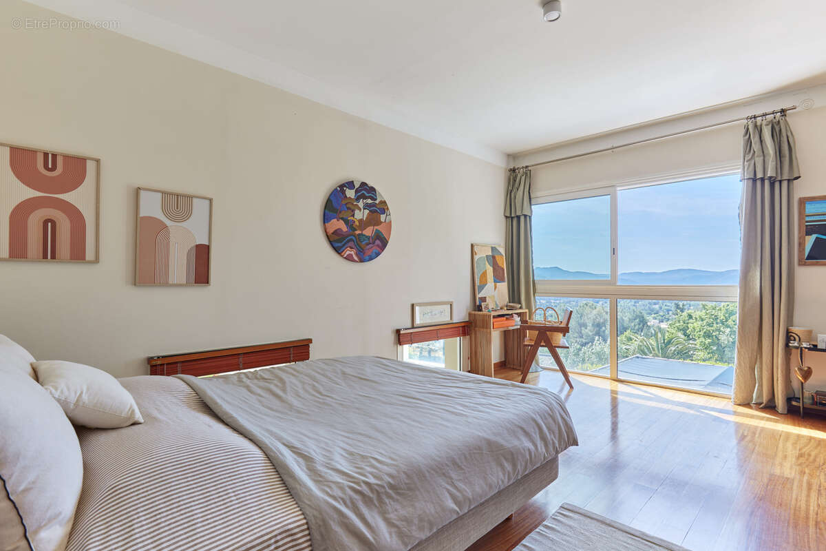 Maison à ROQUEVAIRE