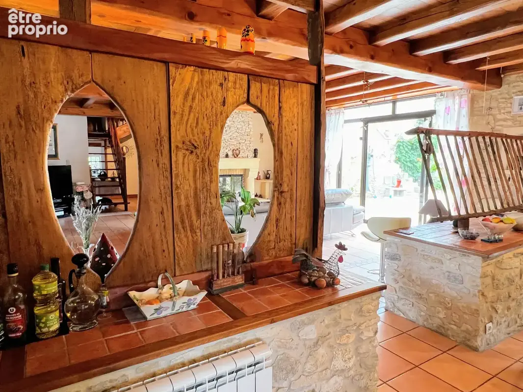 Maison en pierre pleine de caractère - photo 11