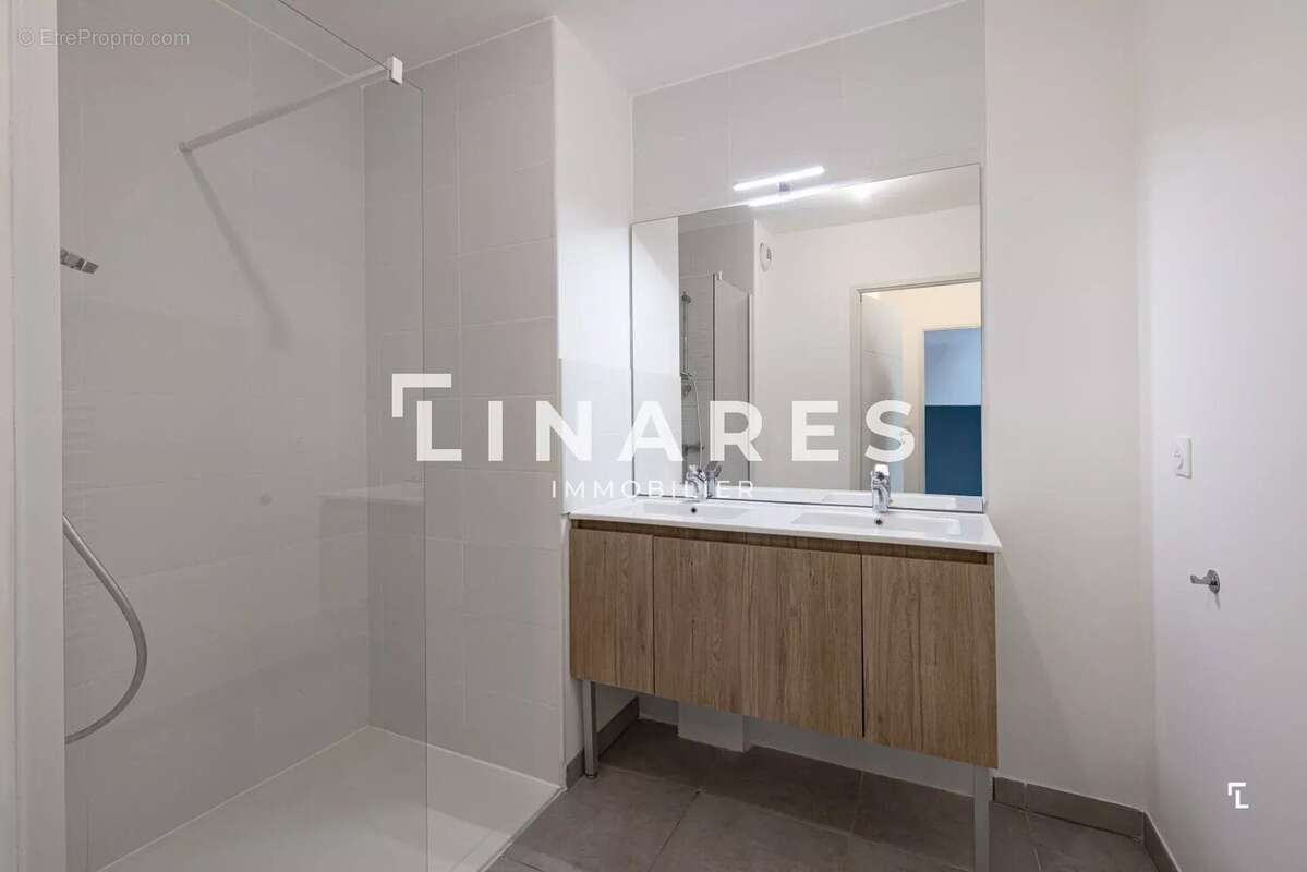 Appartement à MARSEILLE-9E