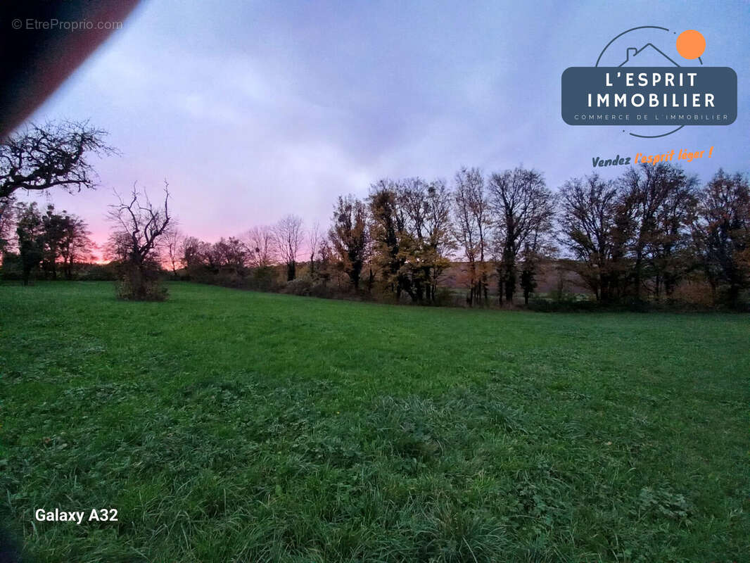 Terrain à MARIMONT-LES-BENESTROFF