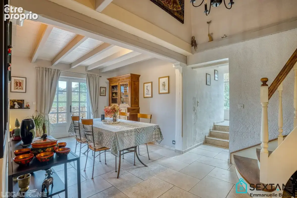 Charmante maison en pierre, situation privilégiée, piscine, 3 à 4 chambres, bureau, piscine, dépendance, sur 3250 m2 - photo 11