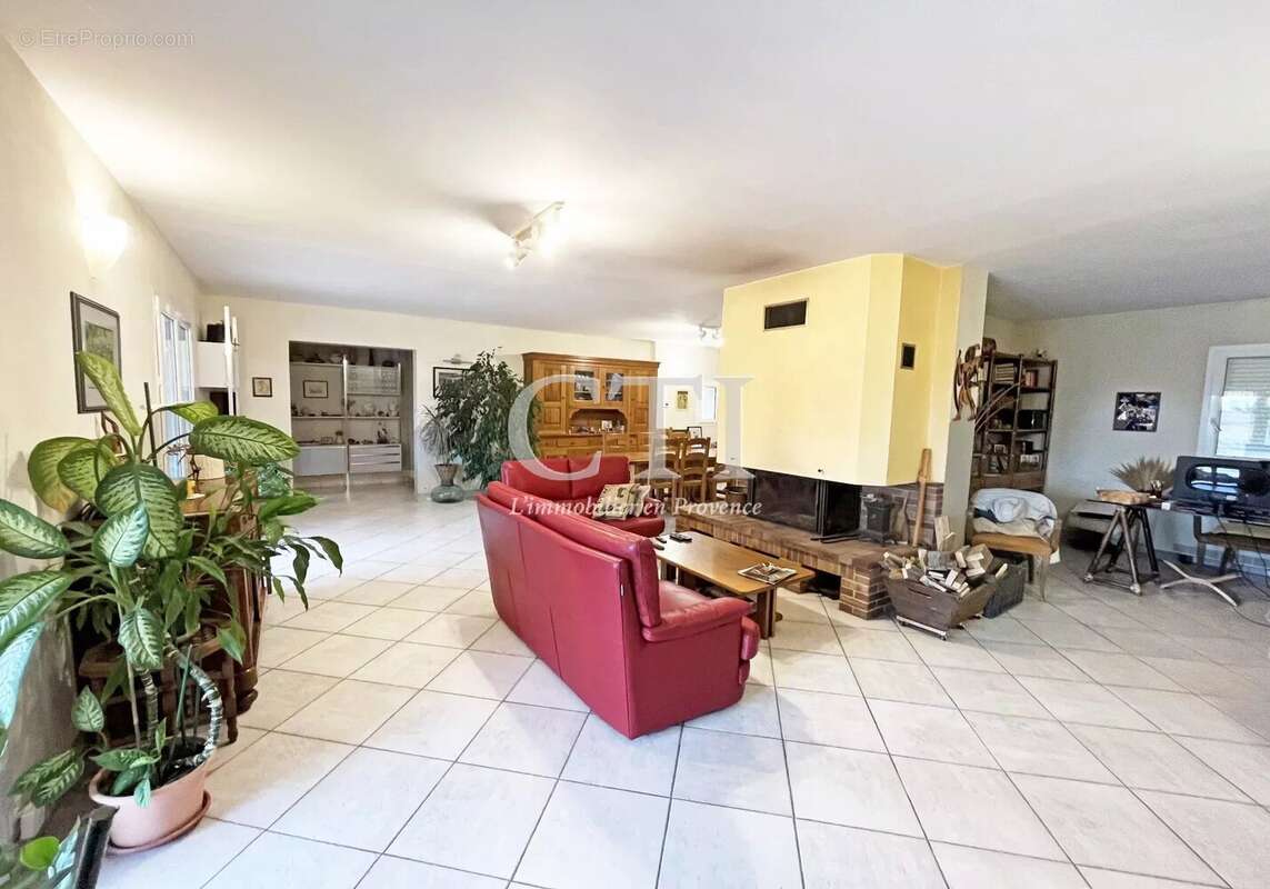 Maison à VAISON-LA-ROMAINE