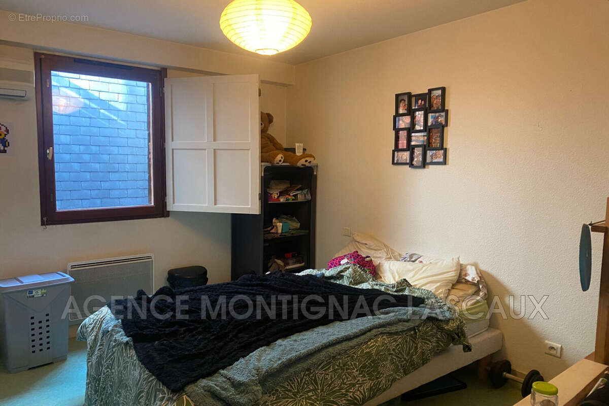 Commerce à MONTIGNAC