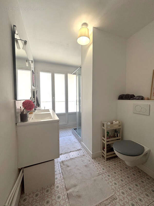 Appartement à MARSEILLE-2E