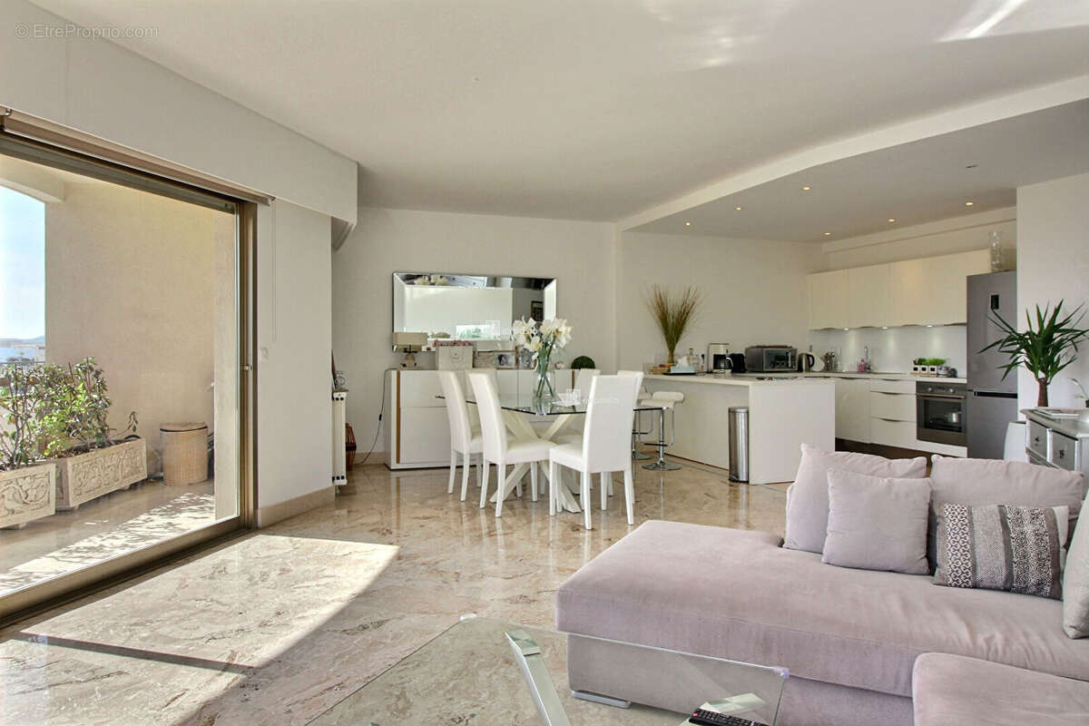 Vente appartement 3 pièces Le Cannnet - photo 2
