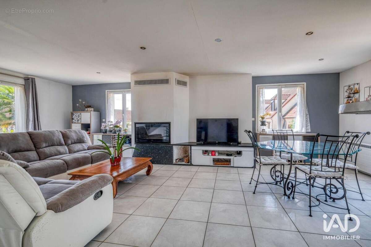 Maison 136 m² à Jouy-Sur-Morin  - photo 9