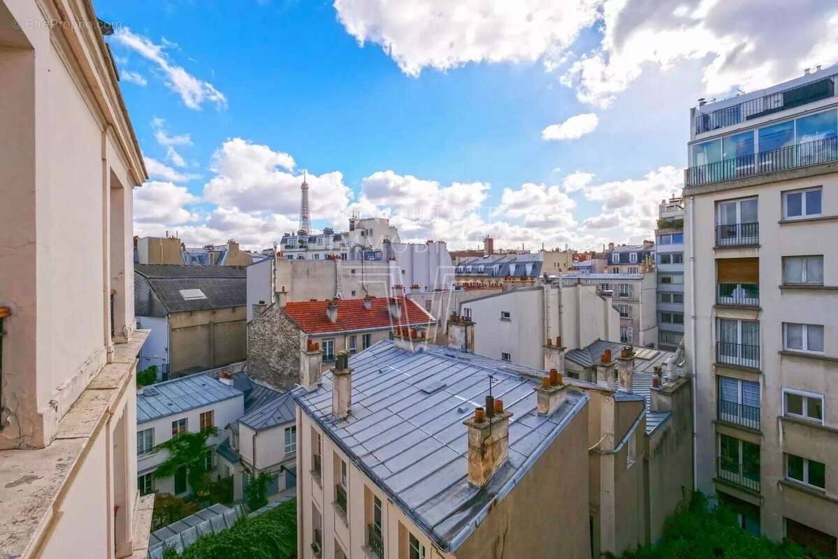 Appartement à PARIS-16E