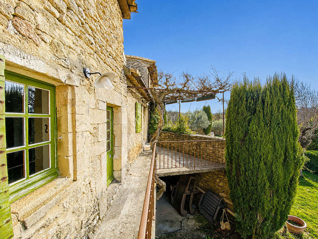 Mas  à Gordes, dans un hameau à proximité de toutes les commodités - photo 16