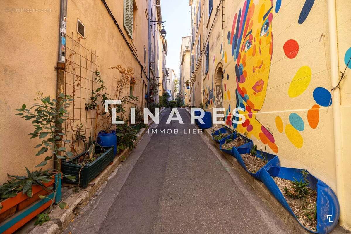 Appartement à MARSEILLE-2E