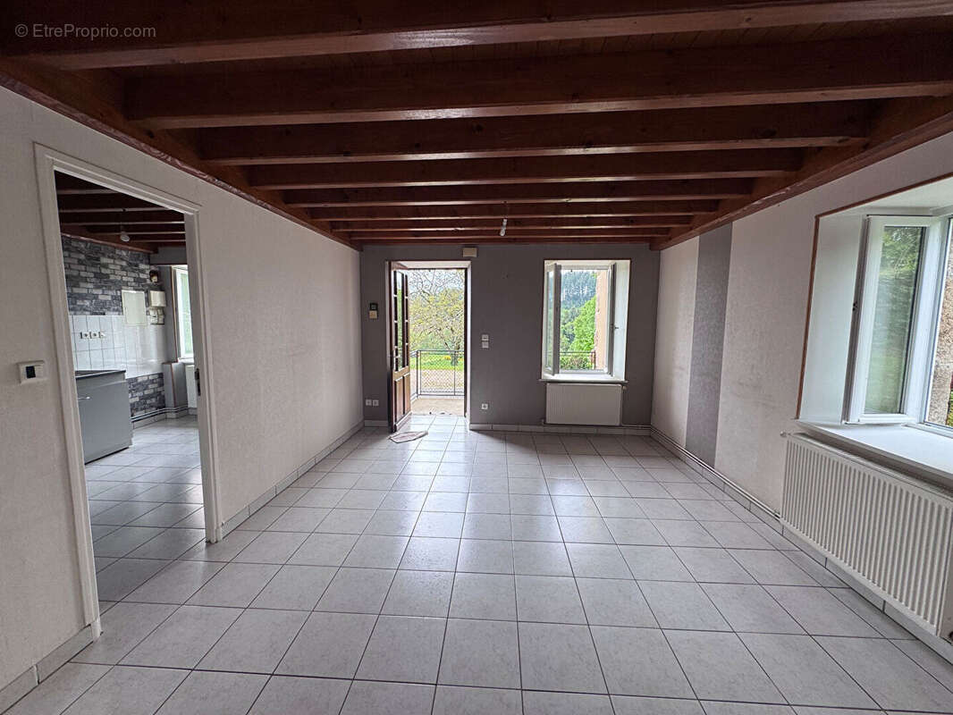 Maison à NOIRETABLE